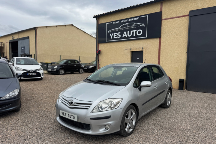 TOYOTA AURIS MC